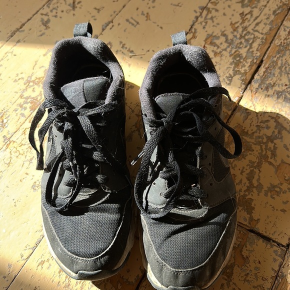 Nike Sneakers - Picture 3 of 4